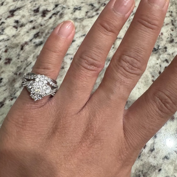 Kay jeweler engagement/Wedding Ring in one! - Picture 7 of 14